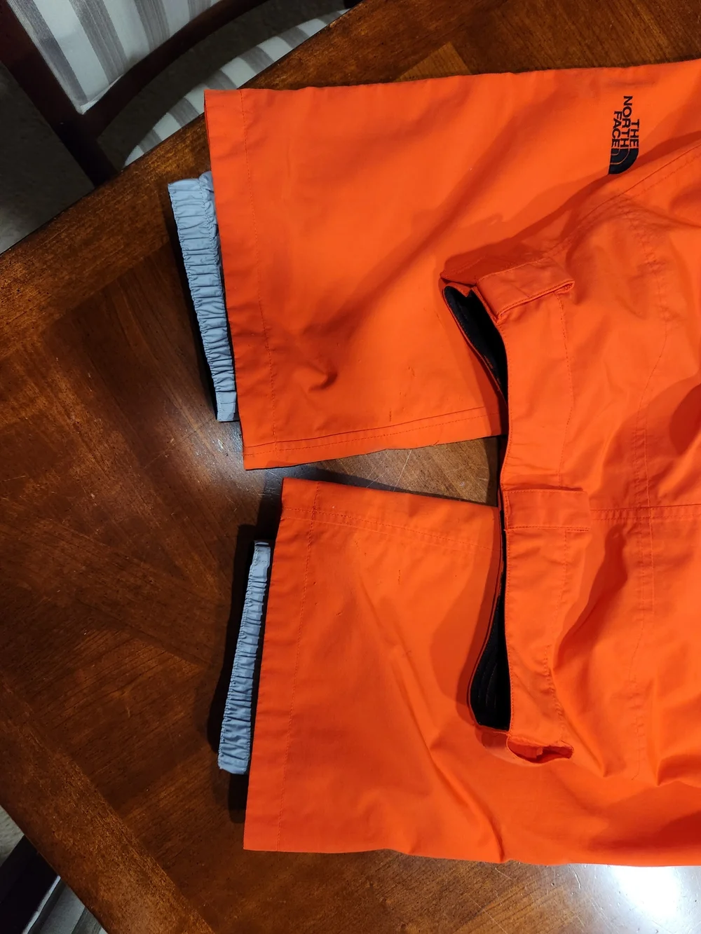 The North Face Men’s Orange Cargo Snow Pants Size Small
